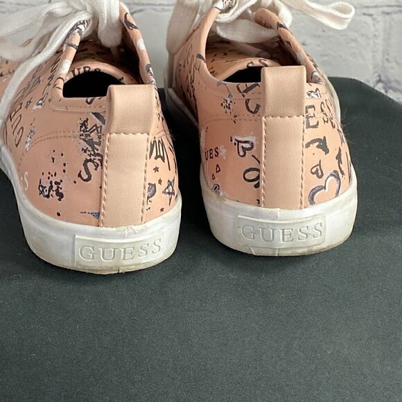 Guess Graffiti Logo Sneaker - Picture 4 of 8